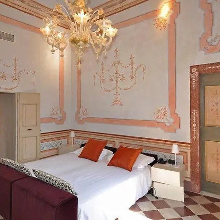 Sleeps 20 Pool Air Con Wifi * グッビオ
